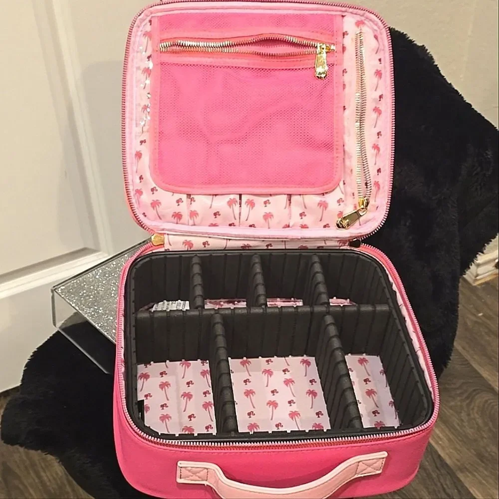 Impressions X Barbie Cosmetic Case‎ w/Dividers